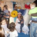 VILLENEUVE : Le Réseau d'Assistantes Maternelles RAM a accueilli le Père Noël