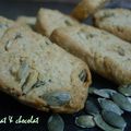 **biscuits sablés croquants  au parmesan & ses  graines  de courges, tournesols  parfumés au romarin** 