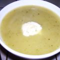 Potage courgettes et poireaux au lard