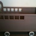 LIT ENFANT EN BOIS A ROULETTES TAUPE