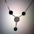 Collier noir et argent