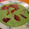 Velouté de petits pois au jambon de Bayonne grillé