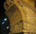 Thessaloniki by night, Acte II - Walk around the arch..