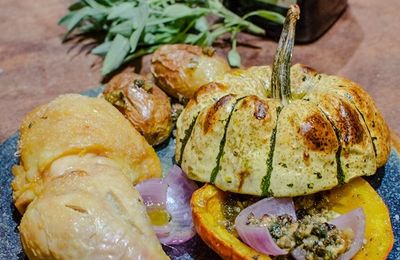 Courges roties et pesto de sauge et noix à l'huile d'olive