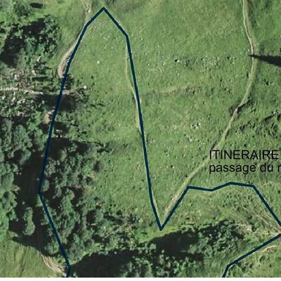 RANDONNEE PEDESTRE A COUMEBIERE, ARIEGE.