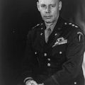 Lieutenant-Général Walter Bedell-Smith. Commandant adjoint du S.H.E.A.F.