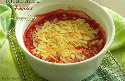 Croustade ou "crumble" à la rhubarbe et aux fraises, sans gluten et sans lactose