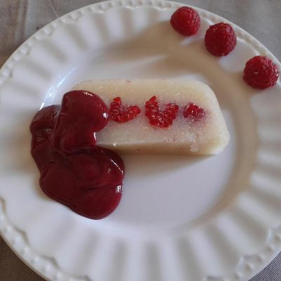Terrine aux poires et framboises