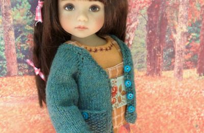 Automne en salopette pour Sarah