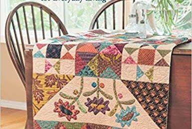 Vacances et nouveau patchwork:" Midnight Blooms quilt"