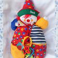 Doudou Peluche Clown Découvertes Rouge Ronds Rayures Blanc Corolle 1996