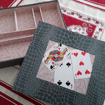 Cartonnage pour un marché artisanal en mai