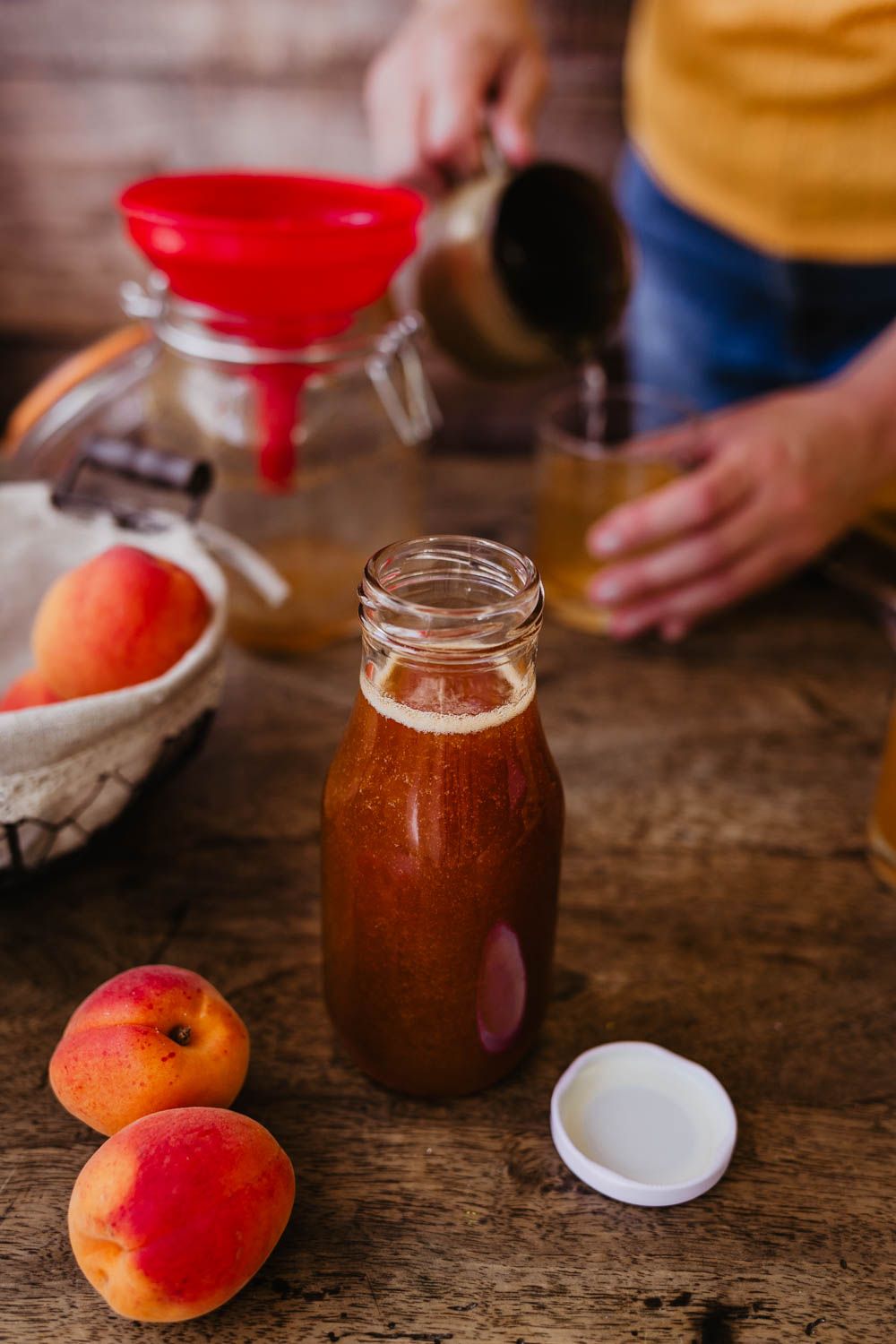 koso, sirop de fruit cru fermenté, abricot basilic, facile, bonnes bactéries, sain, fermentation, sans cuisson, recette été, abricots fermentés