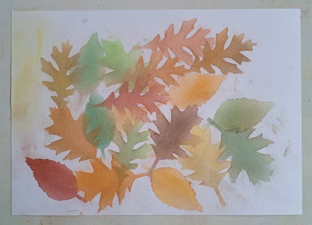 Avec les 3 petites feuilles d'arbre