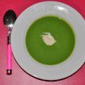 Velouté de Petits Pois à la Menthe, Quenelle de Chèvre Frais et Piment d’Espelette (PL)