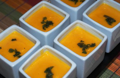 Velouté de carottes à la coriandre