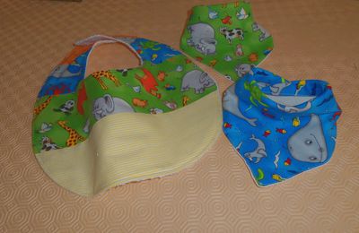 Petits bavoirs bandanas