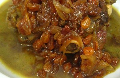 Nos tables de ftour: Tagine Hlou aux raisins secs