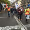 mobilisation en demi-teinte à Avranches (50) contre la loi sécurité globale - samedi 12 décembre 2020 - vidéo