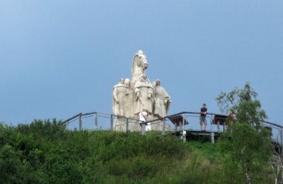 Une croisière sur la Meuse : Monthermé (Ardennes) le 14 juillet 2017 (1)