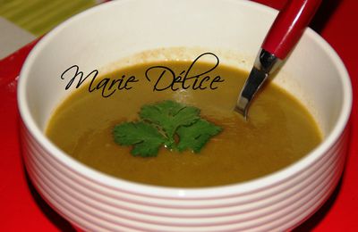 Soupe carottes, coriandre et épinards au piment