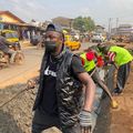 Poubelles à Yaoundé, l'artiste engagé Xzafrane invite les citoyens à l'action