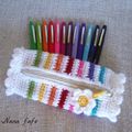 Serial Crocheteuse 185 : une trousse au crochet rayée