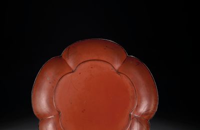 A red and brown-lacquer foliate dish, Song-Yuan dynasty (960-1368)