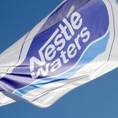 Une affaire d'État ? On vous résume le scandale des eaux en bouteille Nestlé