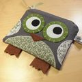 Porte-monnaie hibou gris et vert fleuri