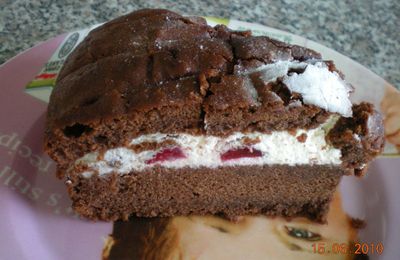 Sponge Cake au chocolat fourré fraises