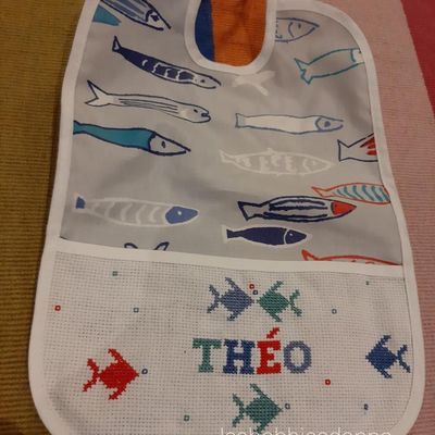 Bavoirs pour trois bébés