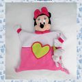 Doudou Peluche Plat Minnie Rose Coeur Vert Lapin Disneyland Disney