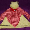 Doudou plat grenouille ikea verte rouge , www.doudoupeluche.fr