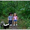 Les enfants et la mouffette - Children and the skunk