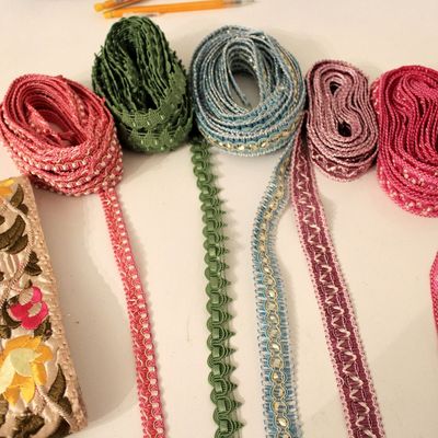 De la dentelle et fil à crochet