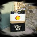 Gros bidon Shell publicitaire