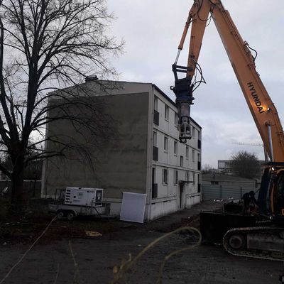 Macron, Meignen, Monany les casseurs du logement social au Blanc-Mesnil et France