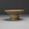 A Changsha green-glazed spittoon, zhadou, 10th century