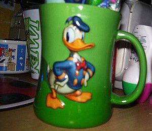 mug vert avec donald.