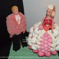 couple de Mariés rouge rose blanc en bonbons 