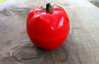 SEAU A GLACONS TOMATE Vendu Seau à glaçons tomate