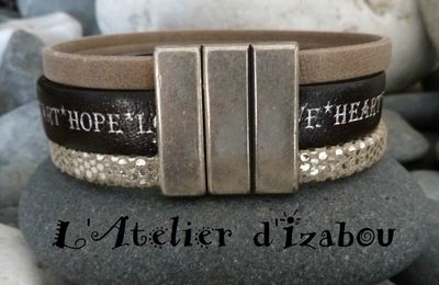 Aujourd'hui journée du Téléthon avec ce bracelet multirangs en cuir marron plein d'espoir (hope), d'amour (love) et de coeur (he