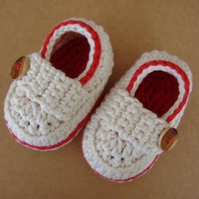 PRETTY LITTLE CHAUSSONS