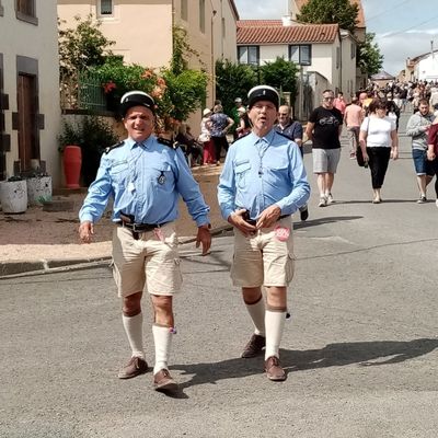 La brocante et ses Gendarmes....