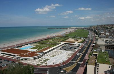 vue panoramique de la plage de Dieppe
