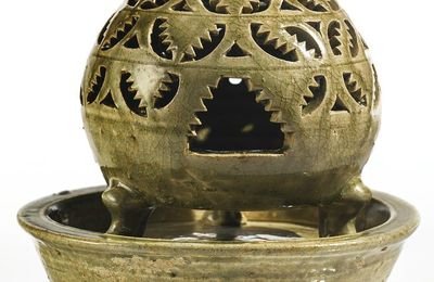 A reticulated 'Yue' censer, Western Jin dynasty, 3rd-4th century