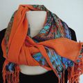 ORANGE, passionnément..... 3 nouveaux cheches, longs foulards, étoles, 2 faces, 2 matières pashmina orange + imprimé soyeux ou 