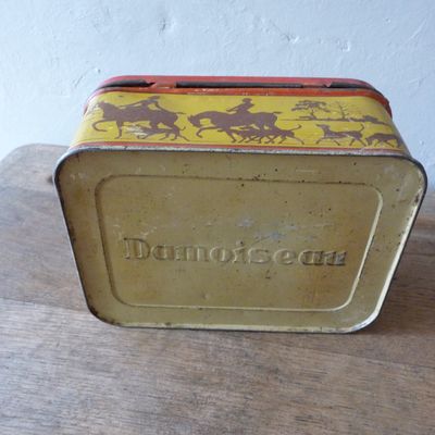 boite ancienne damoiseau