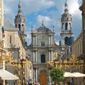 De la place Stanislas, en cheminant par la rue Maurice Barrès, 